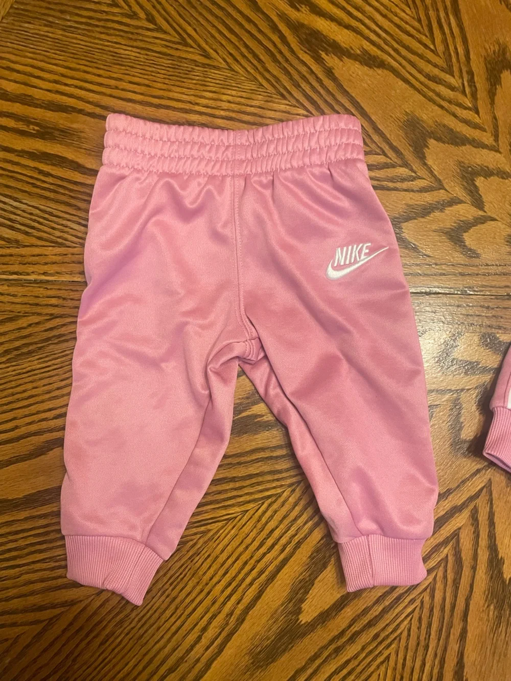 Infant Girl’s Nike Pink Track Suit Size 12 Months